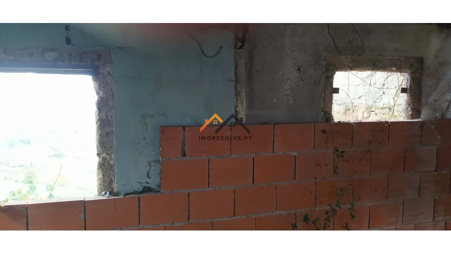 Moradia T3 para Venda em Roriz Foto 11
