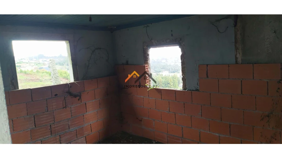 Moradia T3 para Venda em Roriz Foto 8