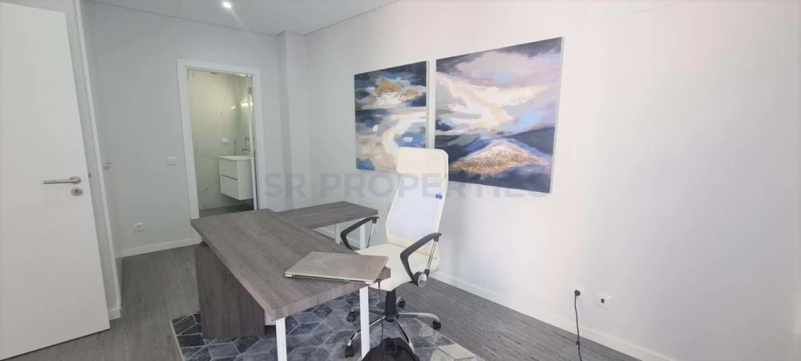 Apartamento T3 para Venda em Olhão Foto 11
