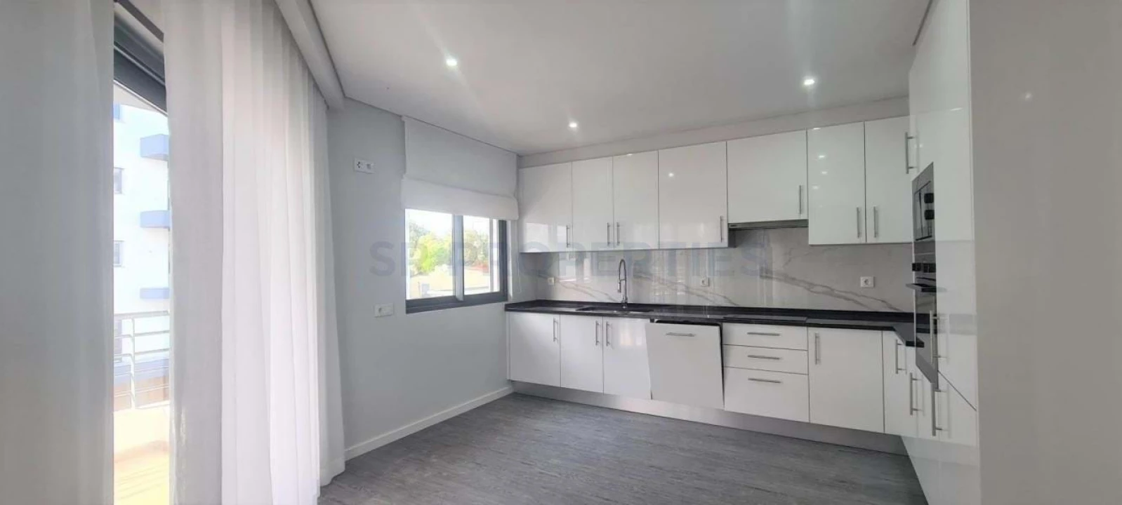 Apartamento T3 para Venda em Olhão Foto 5