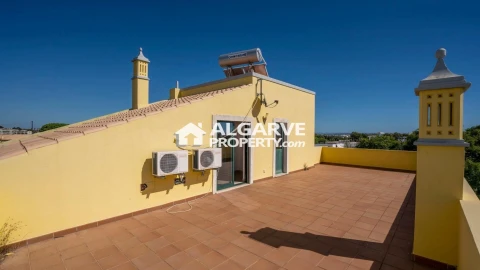 Apartamento T4 para Venda em Quelfes
