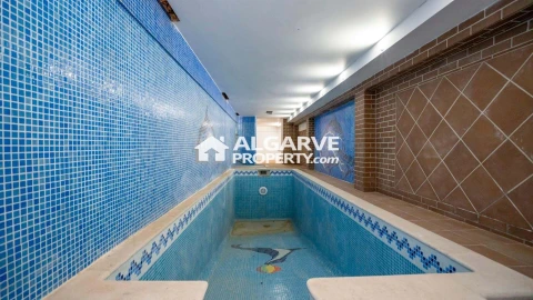 Apartamento T4 para Venda em Quelfes