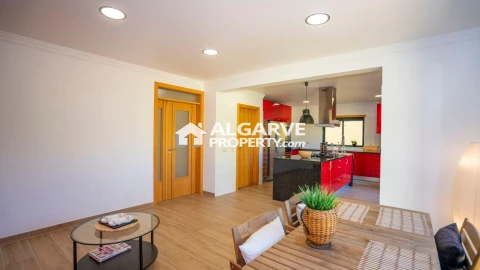 Apartamento T4 para Venda em Quelfes