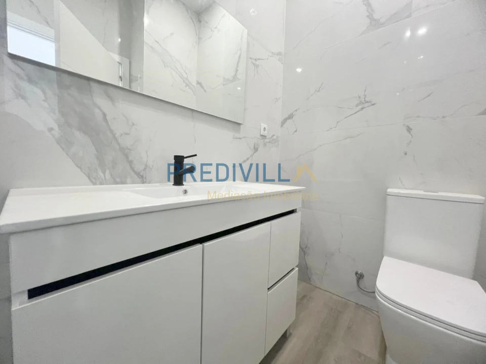 Apartamento T3 para Venda em Vilar de Pinheiro Foto 8