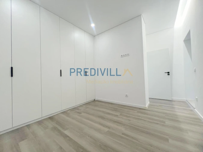 Apartamento T3 para Venda em Vilar de Pinheiro Foto 21