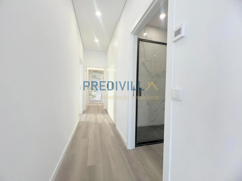 Apartamento T3 para Venda em Vilar de Pinheiro Foto 15