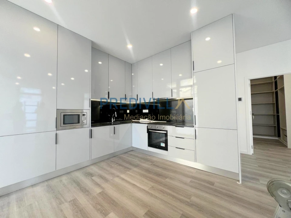 Apartamento T3 para Venda em Vilar de Pinheiro Foto 2