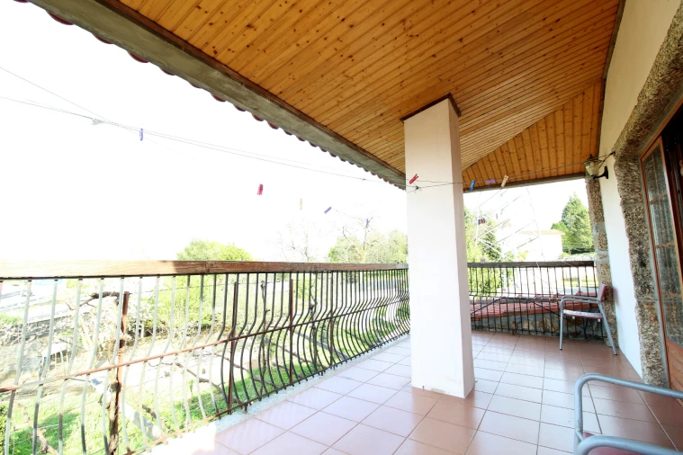 Moradia T3 para Venda em Ferreiros e Gondizalves Foto 1