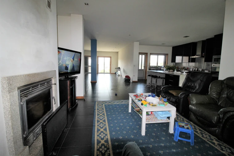 Moradia T3 para Venda em Ferreiros e Gondizalves Foto 9