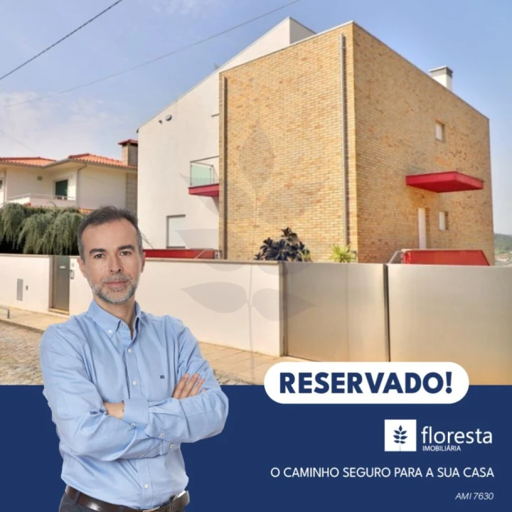 Moradia T4 para Venda em Lomar e Arcos Foto 1