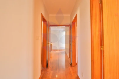 Moradia T4 para Venda em Lomar e Arcos
