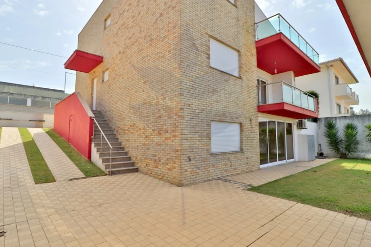 Moradia T4 para Venda em Lomar e Arcos Foto 17