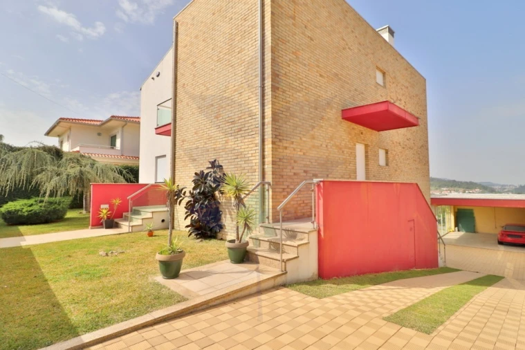 Moradia T4 para Venda em Lomar e Arcos Foto 11