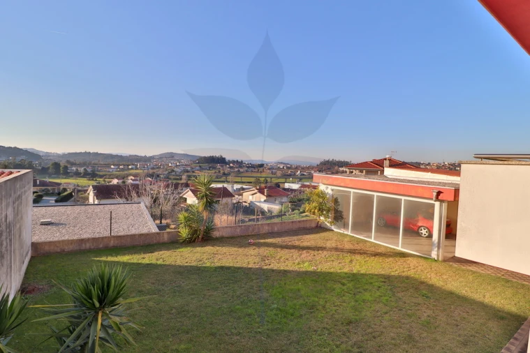 Moradia T4 para Venda em Lomar e Arcos Foto 37