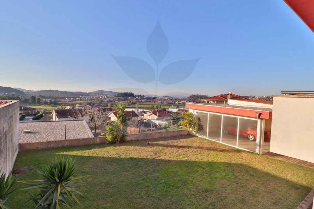 Moradia T4 para Venda em Lomar e Arcos Foto 37