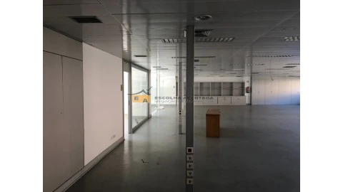 Escritório para Arrendamento em Lordelo do Ouro e Massarelos