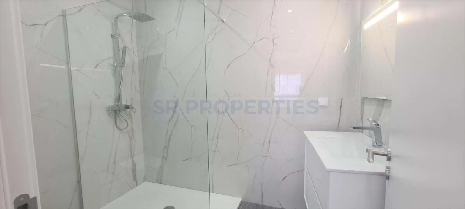 Apartamento T3 para Venda em Olhão Foto 2