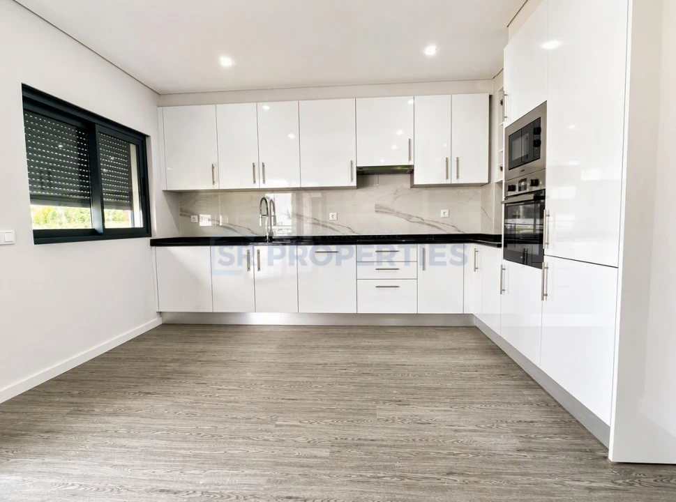 Apartamento T3 para Venda em Olhão Foto 1