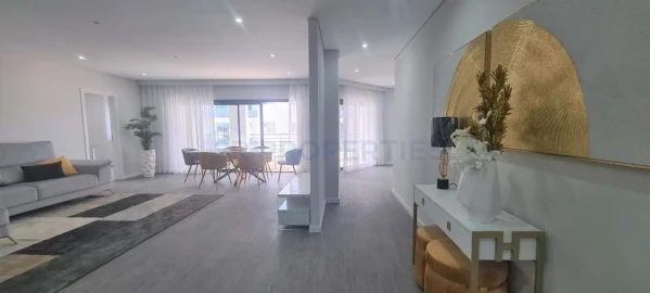 Apartamento T3 para Venda em Olhão