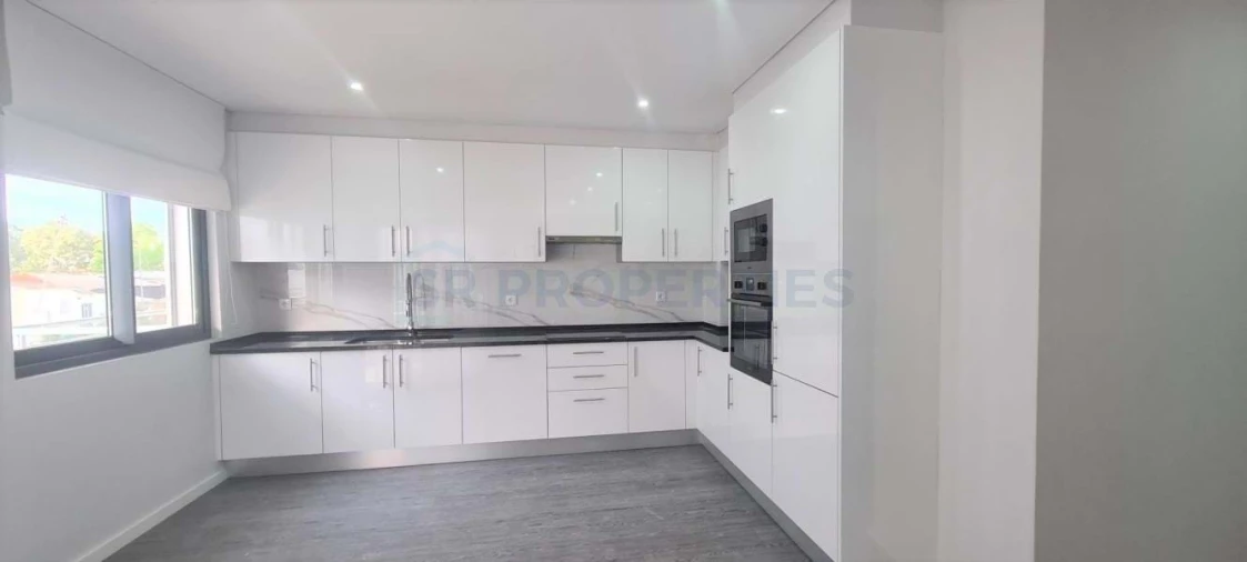 Apartamento T3 para Venda em Olhão Foto 7