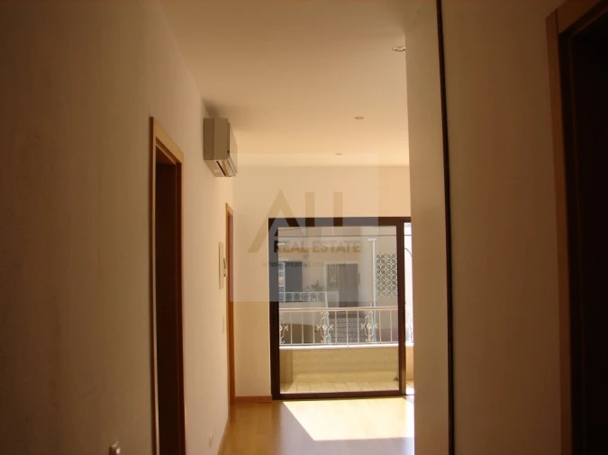 Moradia T4 para Venda em Lagos (São Sebastião e Santa Maria) Foto 50