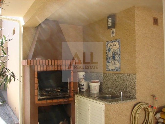 Moradia T4 para Venda em Lagos (São Sebastião e Santa Maria) Foto 58