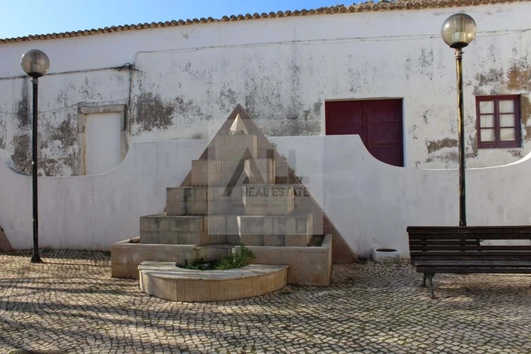 Negócio para Venda em Lagos (São Sebastião e Santa Maria) Foto 2