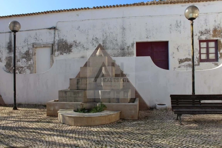 Negócio para Venda em Lagos (São Sebastião e Santa Maria) Foto 2