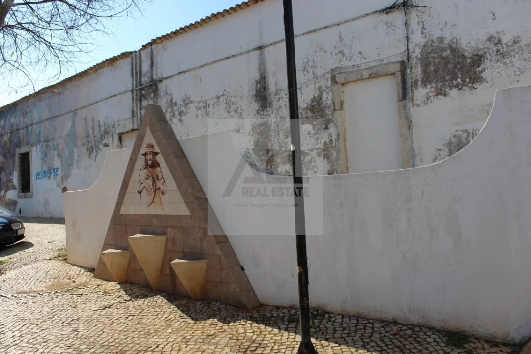Moradia T6 para Venda em Lagos (São Sebastião e Santa Maria) Foto 3