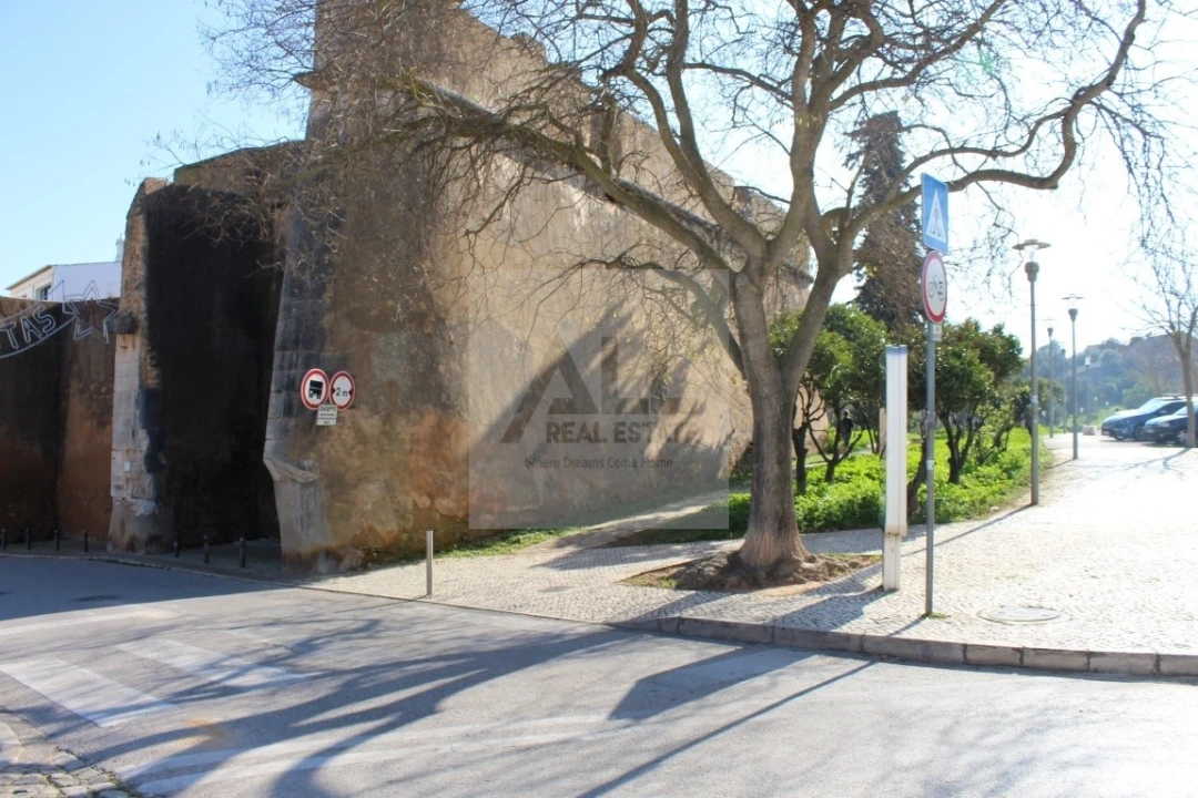 Moradia T6 para Venda em Lagos (São Sebastião e Santa Maria) Foto 10