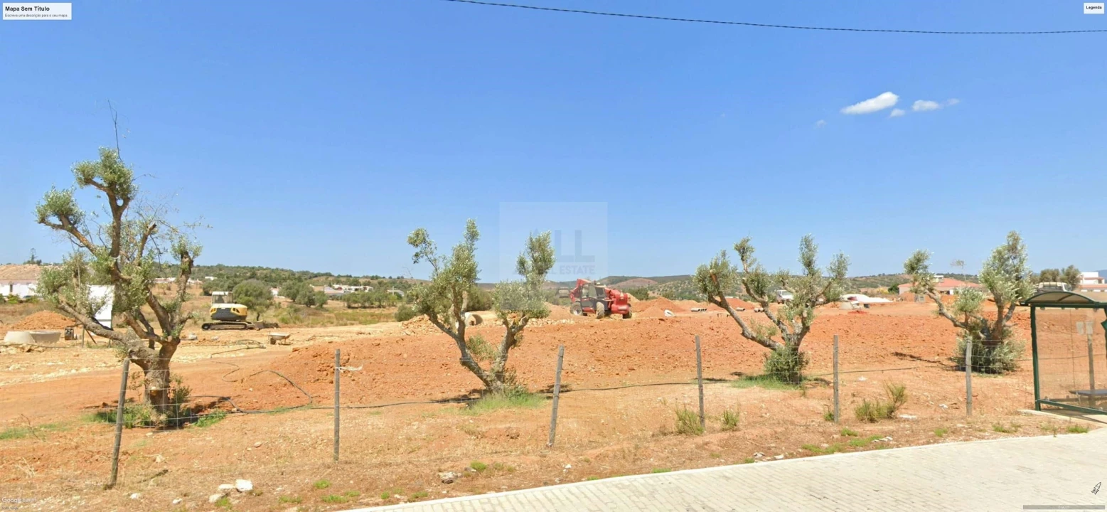 Terreno para Venda em Lagos (São Sebastião e Santa Maria) Foto 2