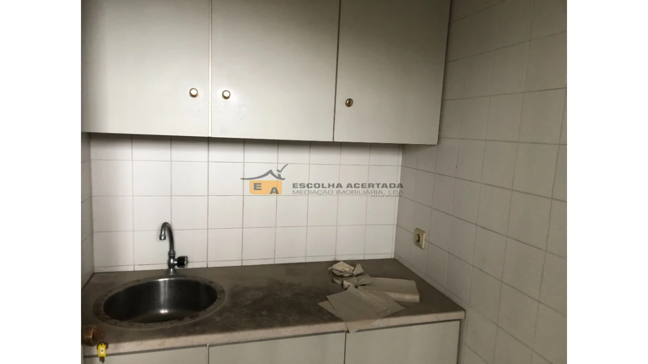 Loja para Venda em Gulpilhares e Valadares Foto 3