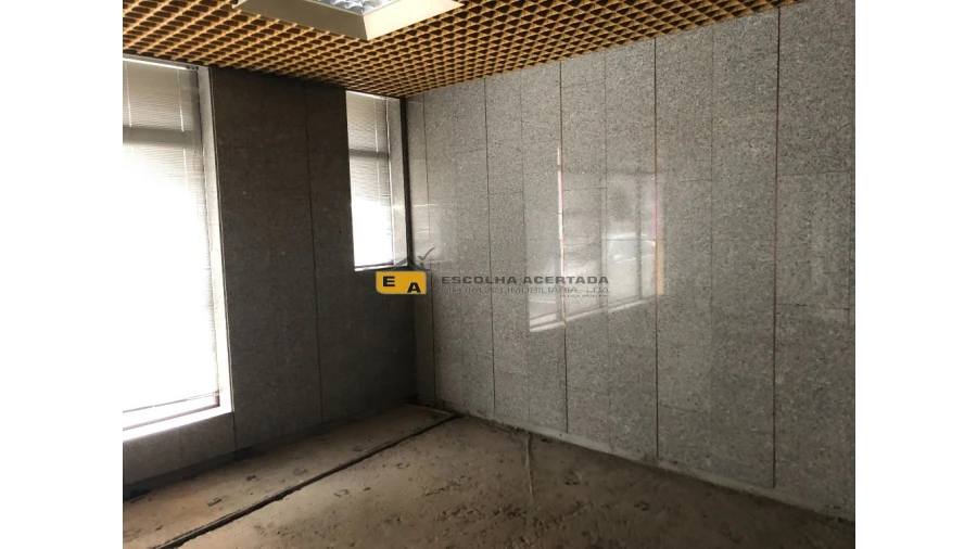 Loja para Venda em Gulpilhares e Valadares Foto 10