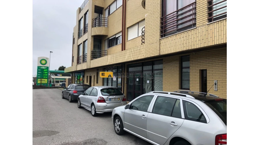 Loja para Venda em Gulpilhares e Valadares Foto 1