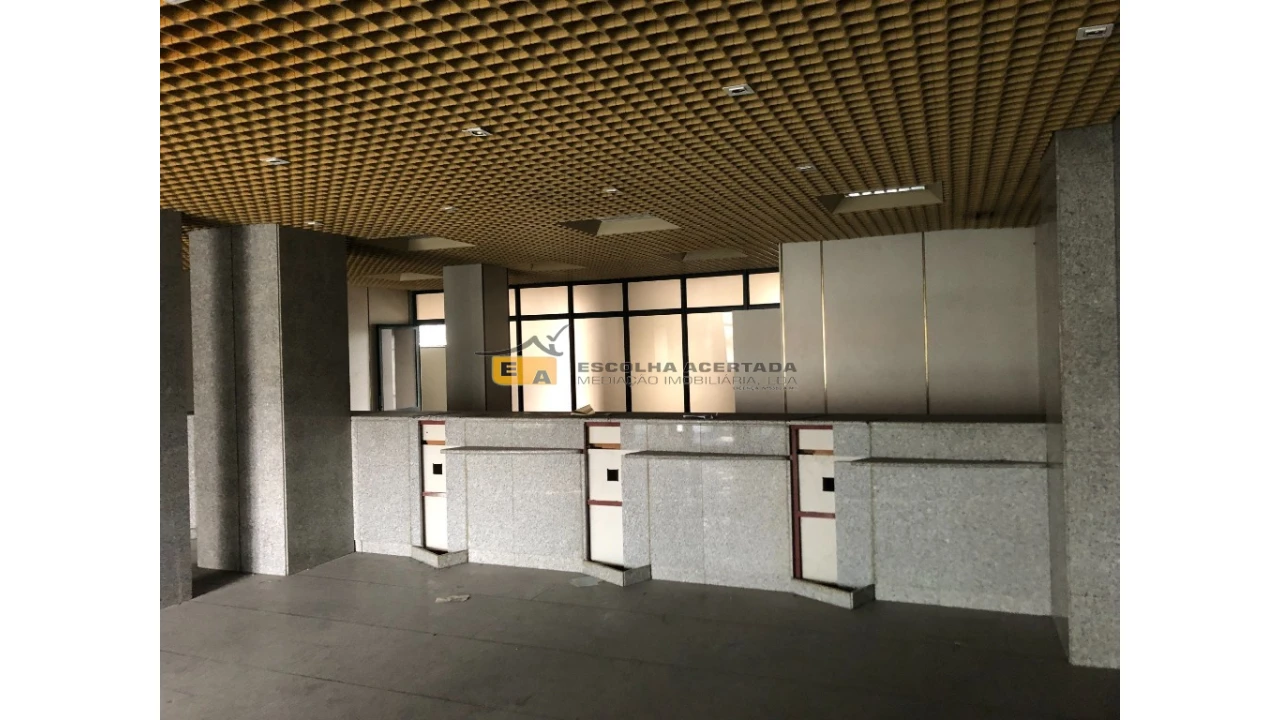 Loja para Venda em Gulpilhares e Valadares Foto 6