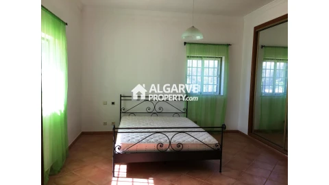 Moradia T6 para Venda em Loule (São Clemente)