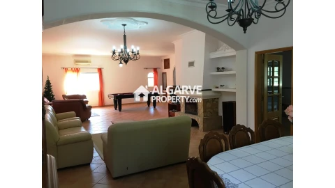 Moradia T6 para Venda em Loule (São Clemente)