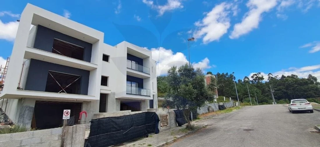 Moradia T3 para Venda em Carreiras (São Miguel) e Carreiras (Santiago) Foto 1