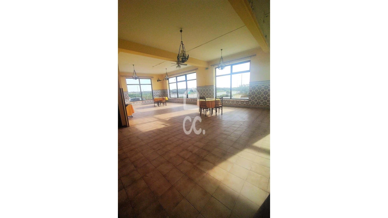 Negócio para Venda em Coimbrão Foto 14