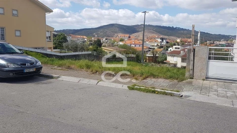 Terreno para Venda em Valongo
