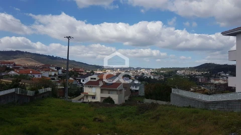 Terreno para Venda em Valongo