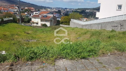 Terreno para Venda em Valongo