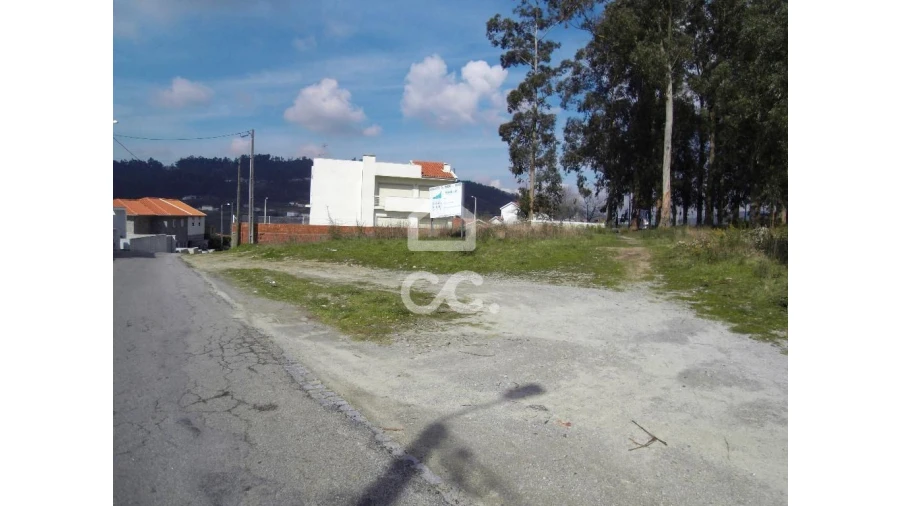 Terreno para Venda em Oliveira, São Paio e São Sebastião Foto 4