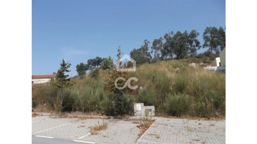 Terreno para Venda em Oliveira, São Paio e São Sebastião Foto 4