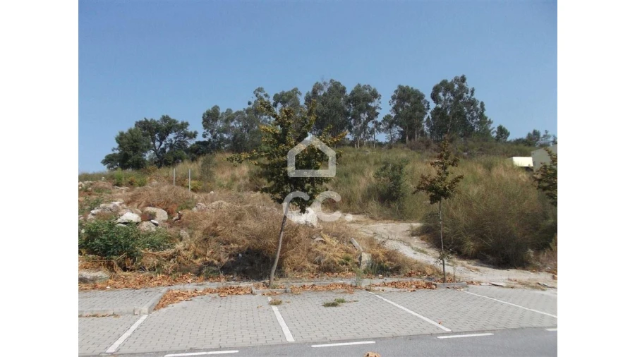 Terreno para Venda em Oliveira, São Paio e São Sebastião