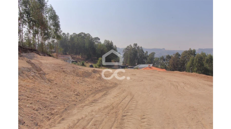 Terreno para Venda em São Tomé de Negrelos Foto 4