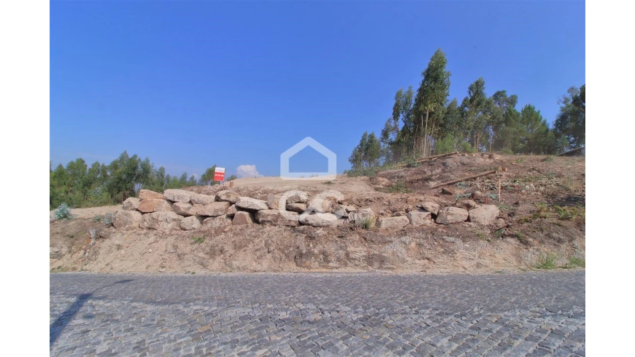 Terreno para Venda em São Tomé de Negrelos Foto 6