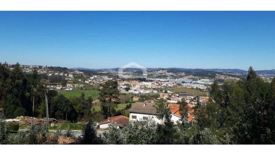 Terreno para Venda em São Tomé de Negrelos Foto 4