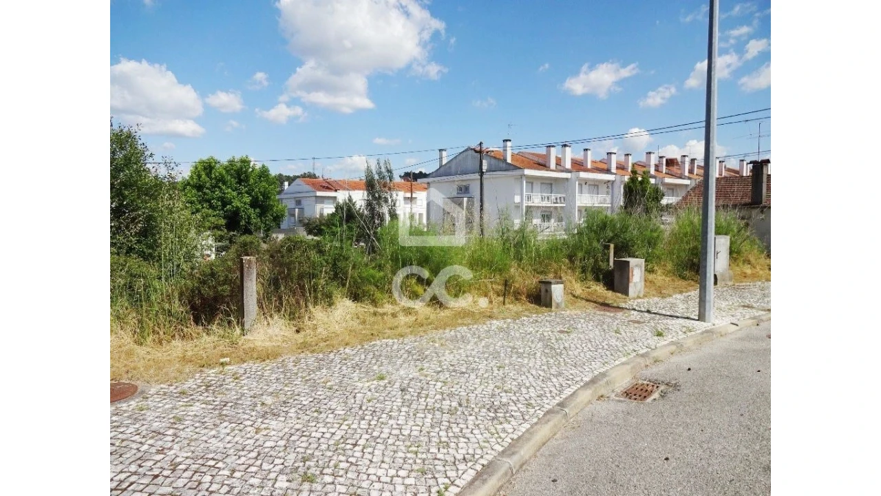 Terreno para Venda em Abraveses Foto 3