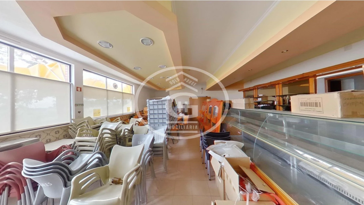 Armazém para Venda em Alpiarça Foto 4